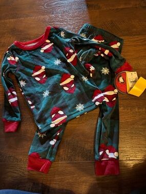 Marvel Spider-Man Holiday Pajama Set - Green & Red